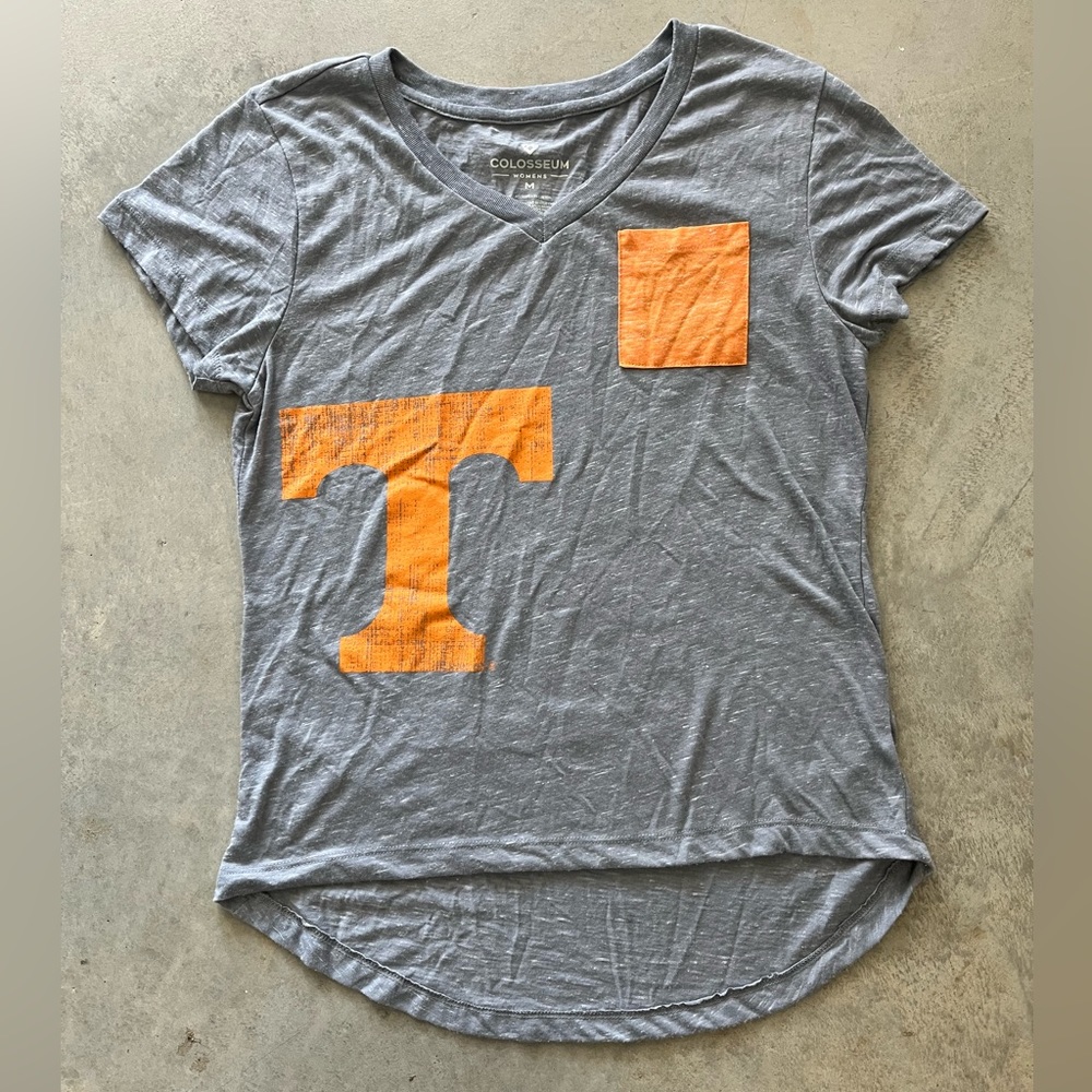 Colosseum shirt Tennessee Vols womens size Medium in gray